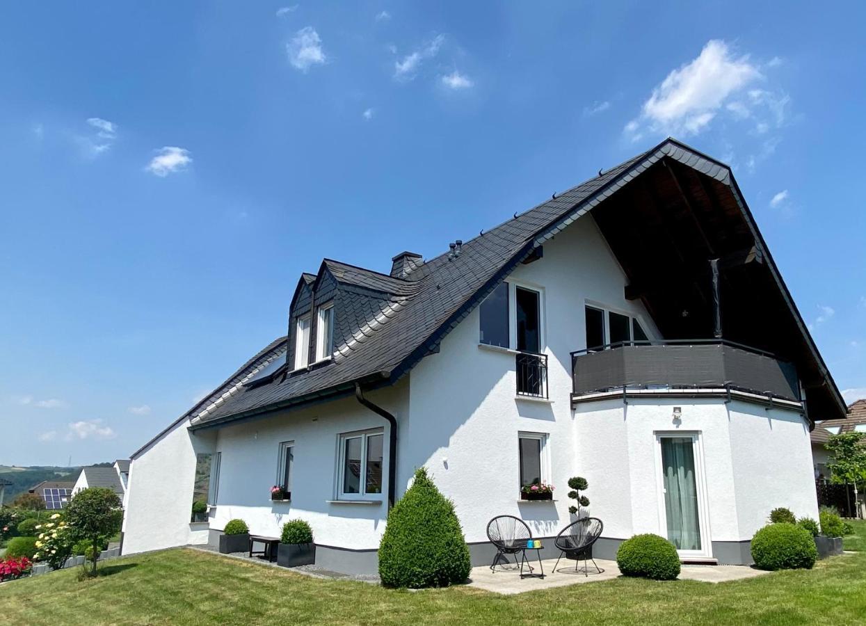 Ferienwohnung Auf Der Moselhoehe - Naehe Koblenz Und Cochem ดีบลิค ภายนอก รูปภาพ