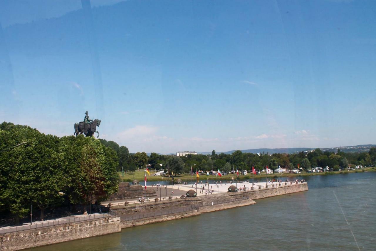 Ferienwohnung Auf Der Moselhoehe - Naehe Koblenz Und Cochem ดีบลิค ภายนอก รูปภาพ